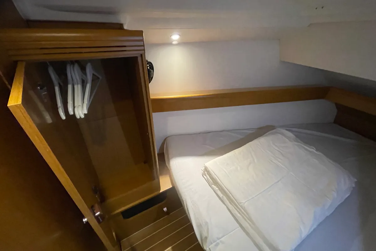 Cabin on Agatha, a Jeanneau Sun Odyssey 36i sailboat at Zadar, Croatia