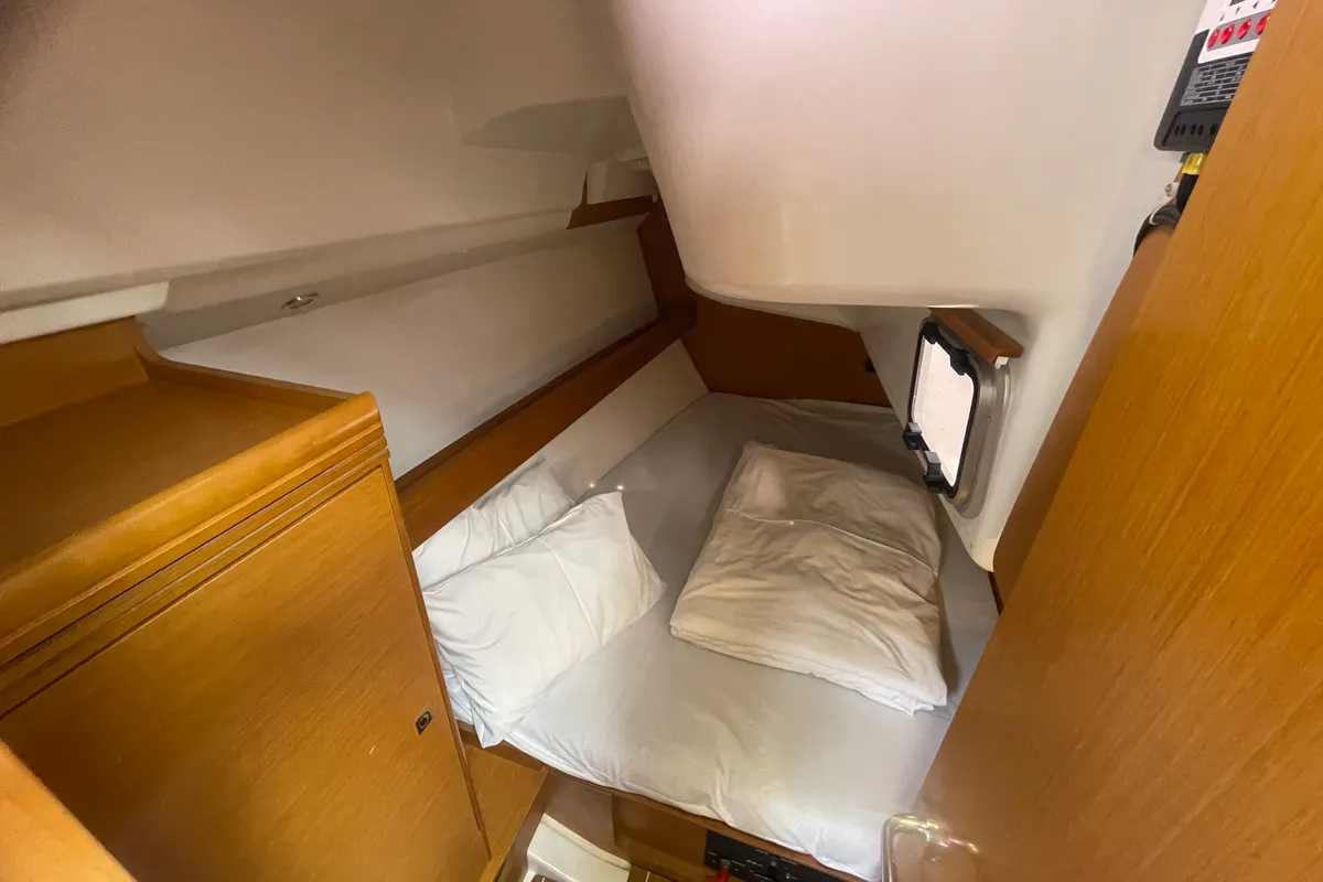 Cabin on Agatha, a Jeanneau Sun Odyssey 36i sailboat at Zadar, Croatia