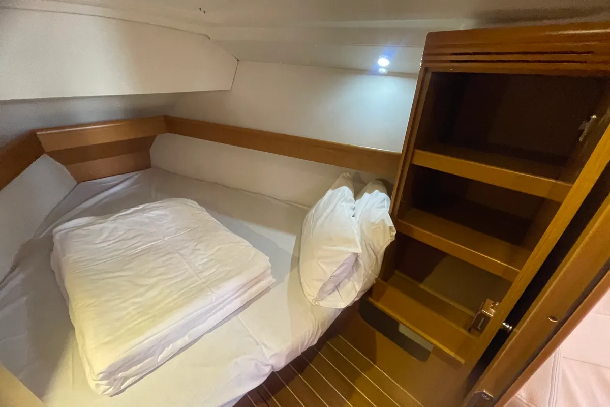 Cabin on Agatha, a Jeanneau Sun Odyssey 36i sailboat at Zadar, Croatia