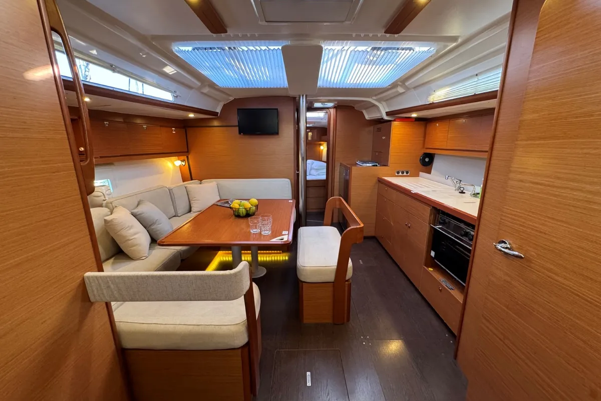 Salon of Levan, a Dufour 430 GL sailboat at Grad Pula, Croatia