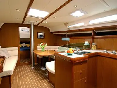 Floor plan of Poseidon, a Jeanneau Sun Odyssey 42i sailboat at Benitses, Greece