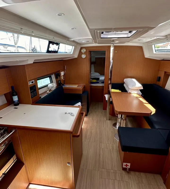 Salon of Surf Point, a Bavaria C38 sailboat at Split, Croatia