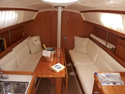 Salon of Sailway Tres, a Elan 31 sailboat at Vigo, Spain