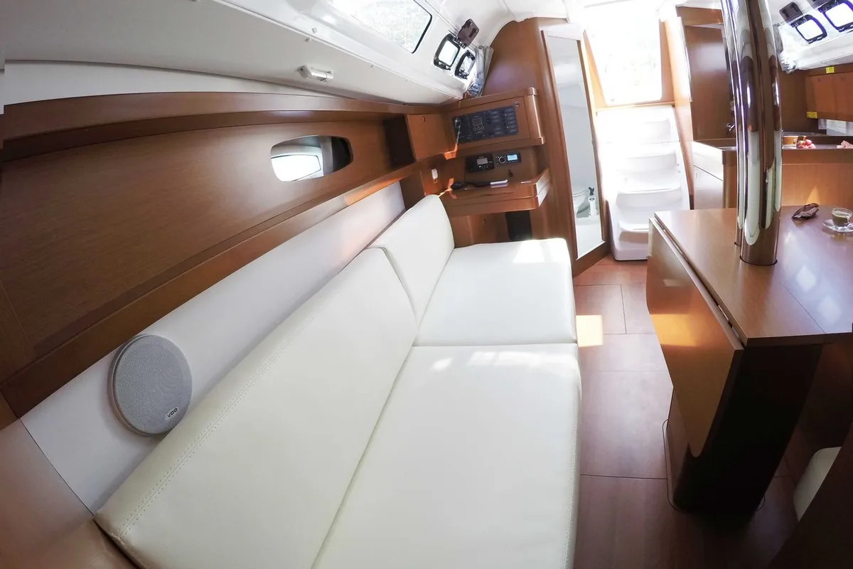 Salon of Honey, a Beneteau Oceanis 31 sailboat at Split, Croatia