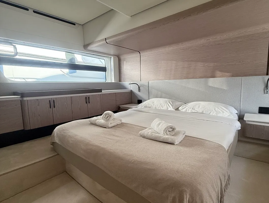 White, a Azimut 53 Fly motor yacht at Podstrana - Miljevac, Croatia