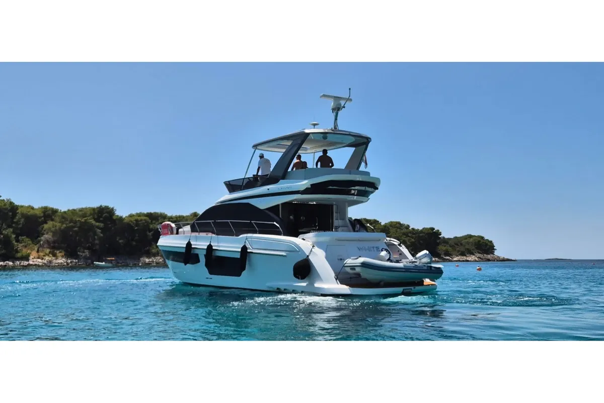 White, a Azimut 53 Fly motor yacht at Podstrana - Miljevac, Croatia