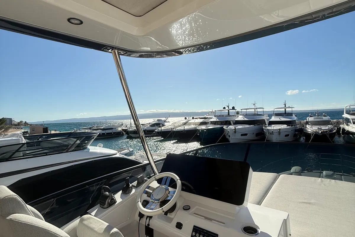White, a Azimut 53 Fly motor yacht at Podstrana - Miljevac, Croatia