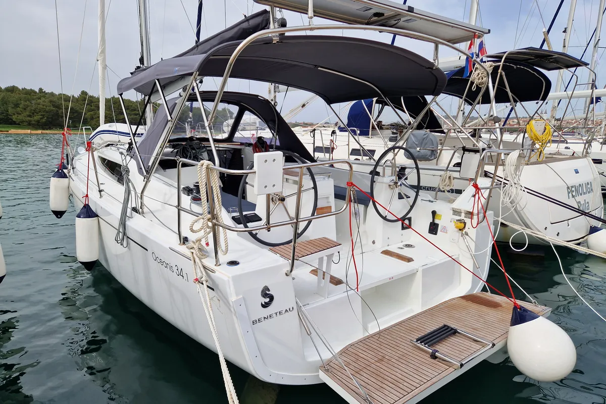 Exterior view of Navicela, a Beneteau Oceanis 34.1 sailboat at Općina Medulin, Croatia