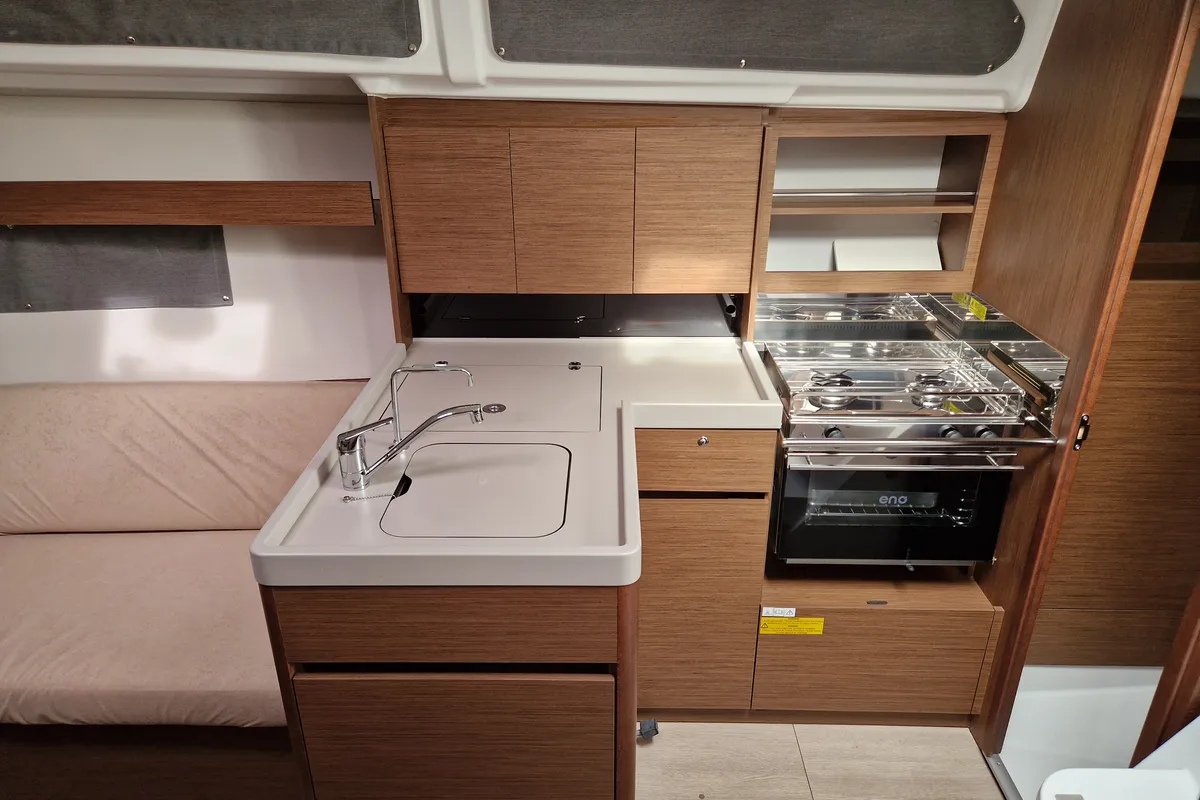 Galley of Navicela, a Beneteau Oceanis 34.1 sailboat at Općina Medulin, Croatia