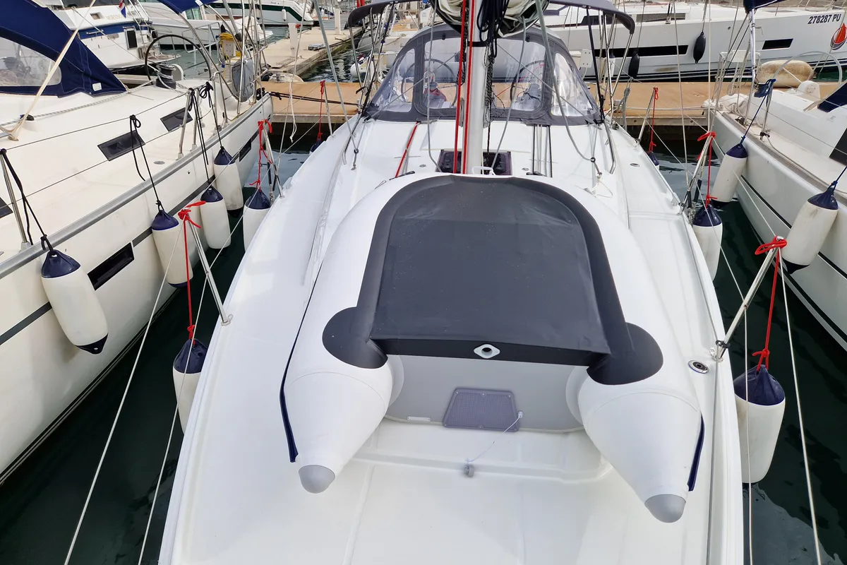 Deck of Navicela, a Beneteau Oceanis 34.1 sailboat at Općina Medulin, Croatia