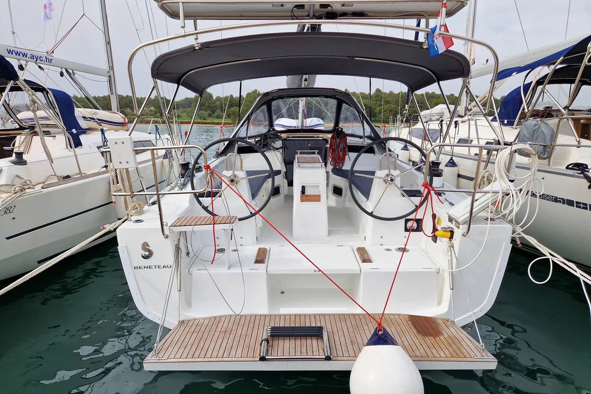 Exterior view of Navicela, a Beneteau Oceanis 34.1 sailboat at Općina Medulin, Croatia