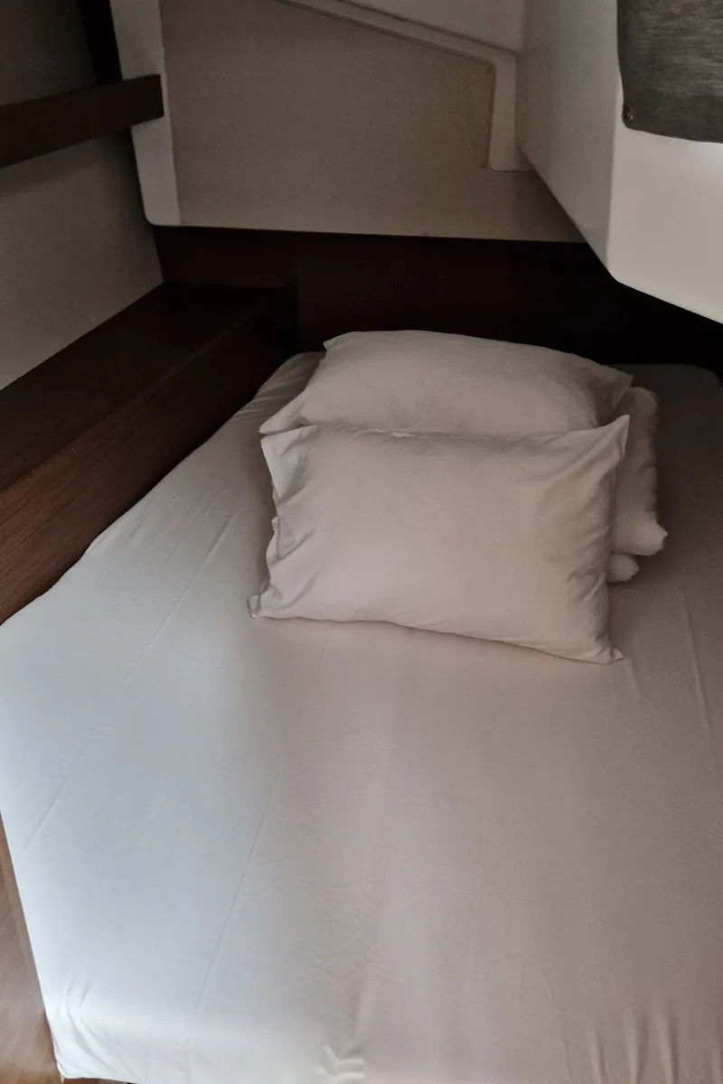 Cabin on Navicela, a Beneteau Oceanis 34.1 sailboat at Općina Medulin, Croatia