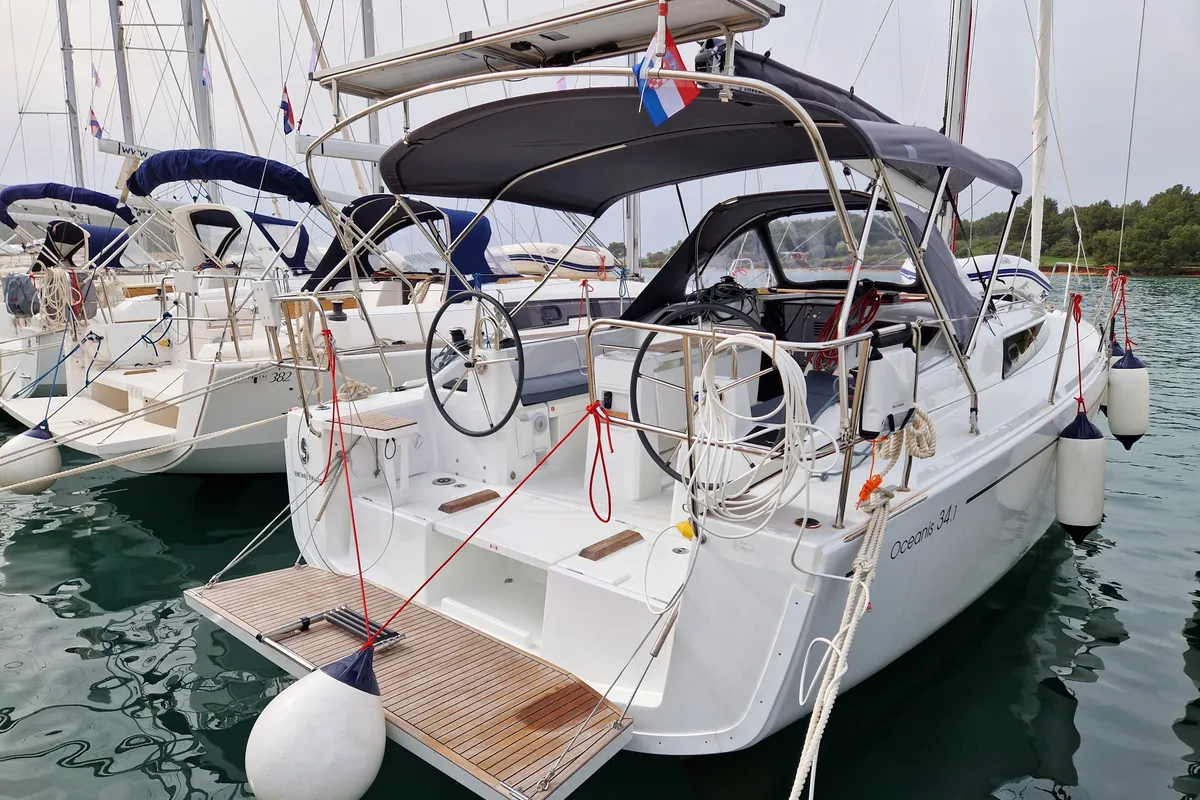 Exterior view of Navicela, a Beneteau Oceanis 34.1 sailboat at Općina Medulin, Croatia