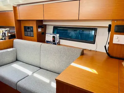 Salon of Sakura J, a Bavaria C42 sailboat at Punta Ala, Italy