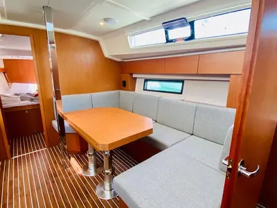 Salon of Sakura J, a Bavaria C42 sailboat at Punta Ala, Italy