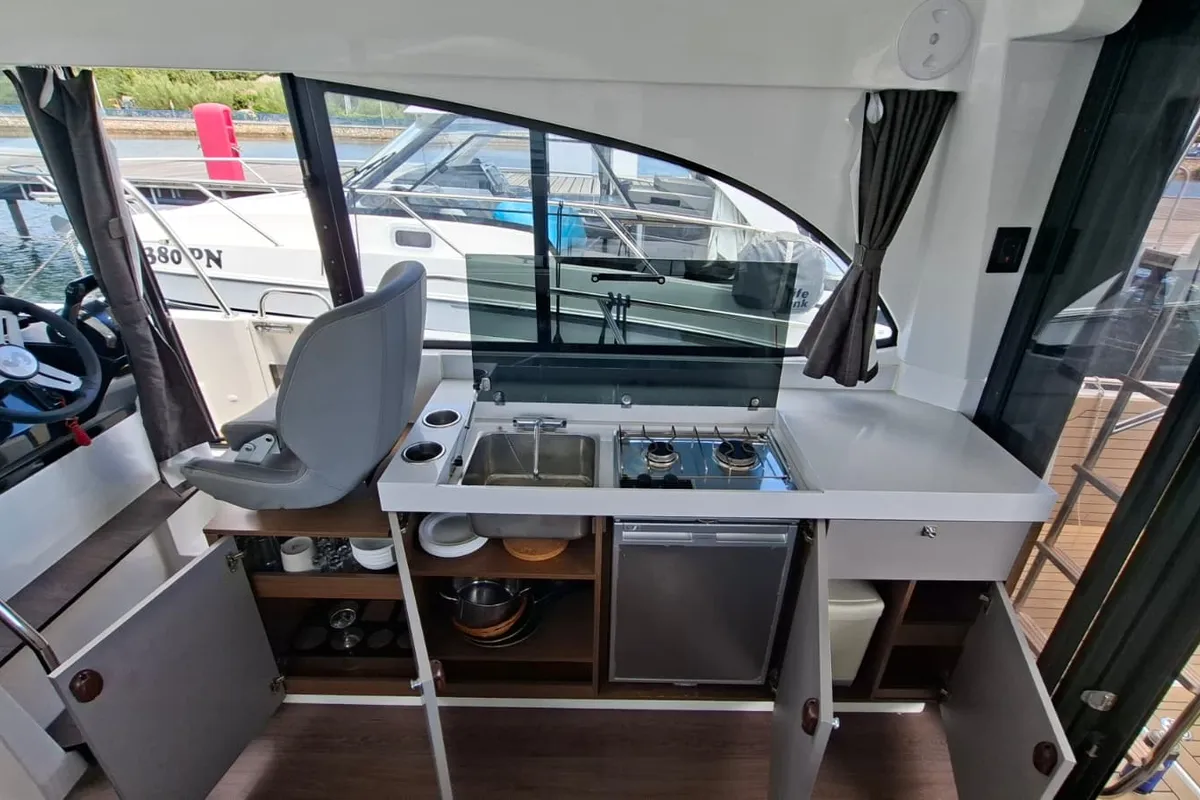 Jean, a Beneteau Antares 11 Fly OB motorboat at Punat, Croatia