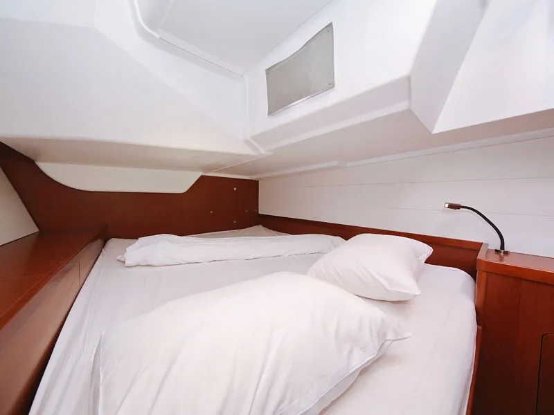 Cabin on San Clemente, a Beneteau Oceanis 48 sailboat at Sukošan, Croatia