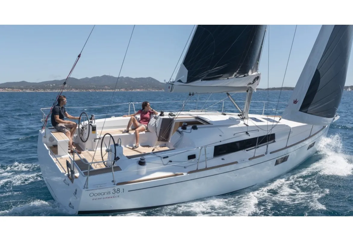 Exterior view of L'Una Grossa, a Beneteau Oceanis 38.1 sailboat at Tonnarella, Italy