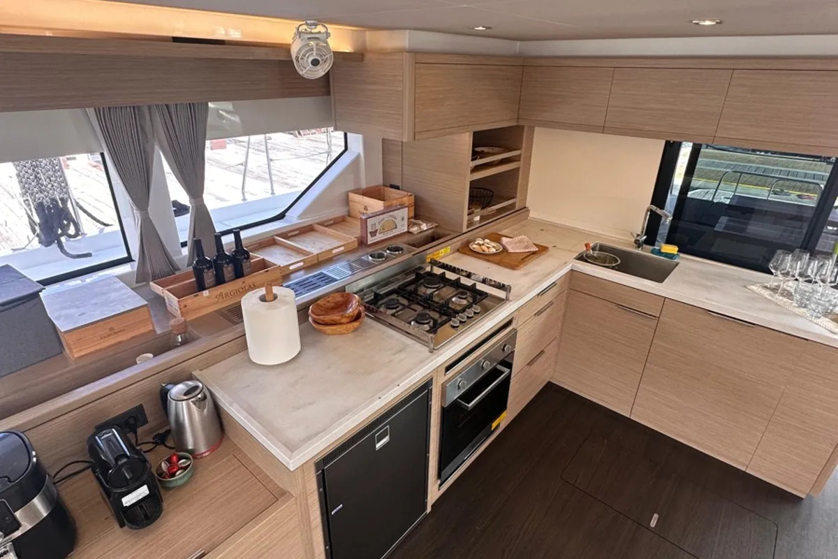 Galley of MAUI (MAR), a Lagoon 55 catamaran at Alameda, United States
