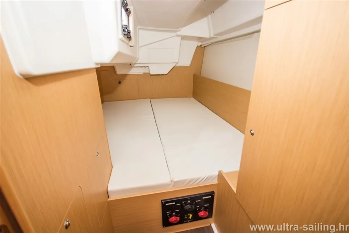 Cabin on GALA, a Beneteau Oceanis 35 sailboat at Split, Croatia