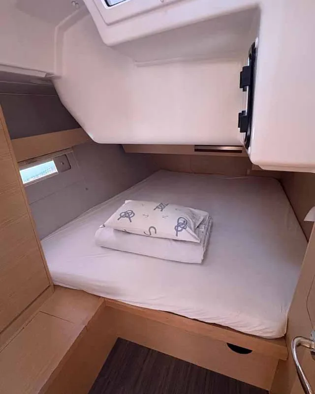 Cabin on Ansomo, a Dufour 430 sailboat at Jezera, Croatia