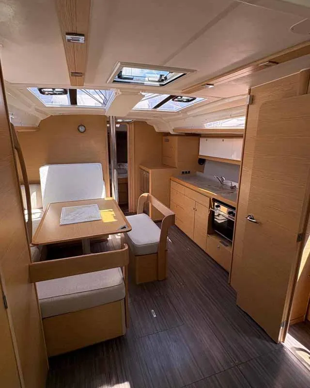 Salon of Ansomo, a Dufour 430 sailboat at Jezera, Croatia