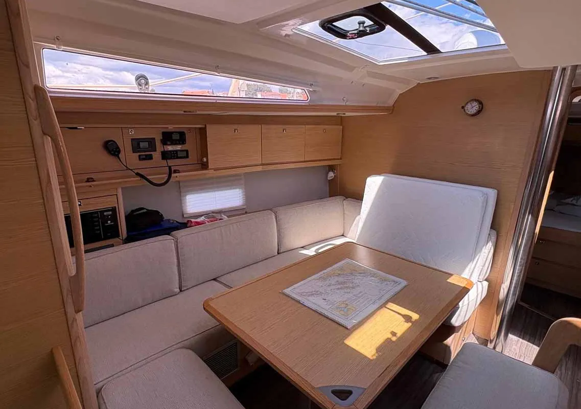 Salon of Ansomo, a Dufour 430 sailboat at Jezera, Croatia