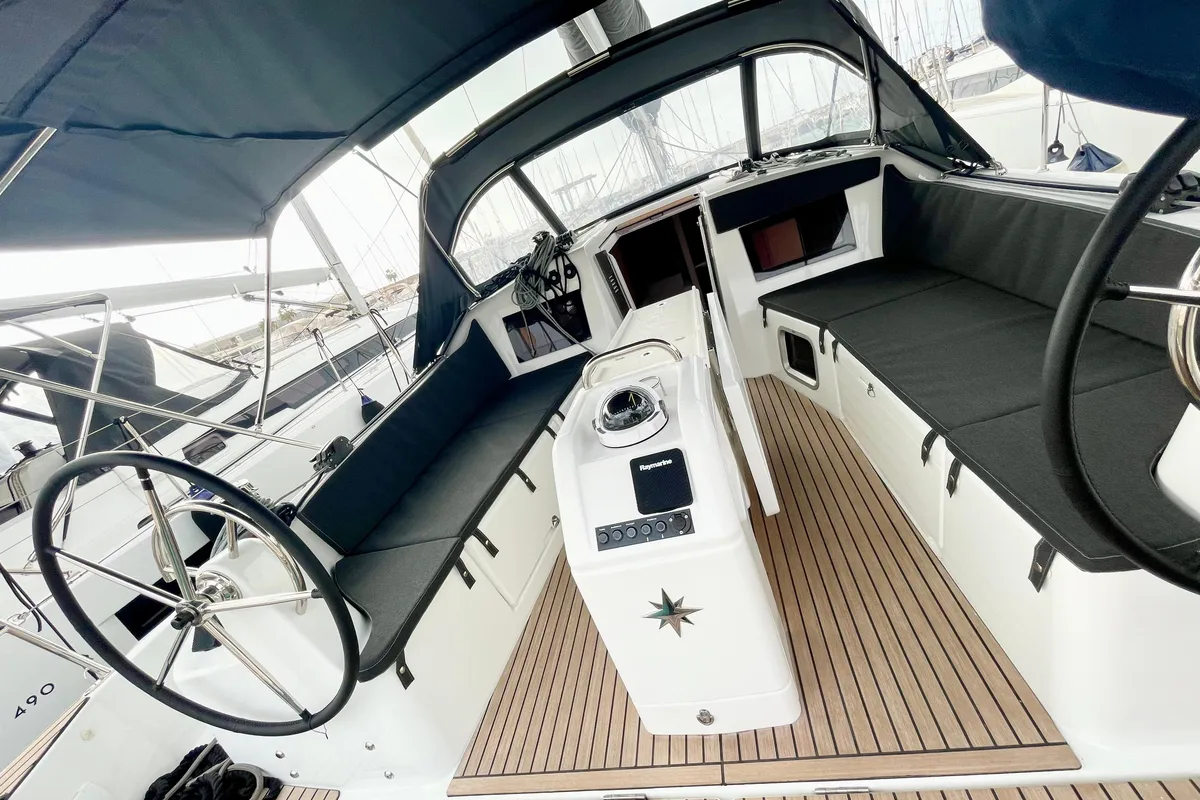 Head on Colibrì, a Jeanneau Sun Odyssey 410 sailboat at Salerno, Italy