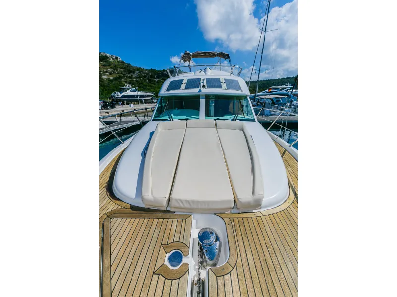 Deck of Dodo, a Prestige 36 Fly motorboat at Primošten, Croatia