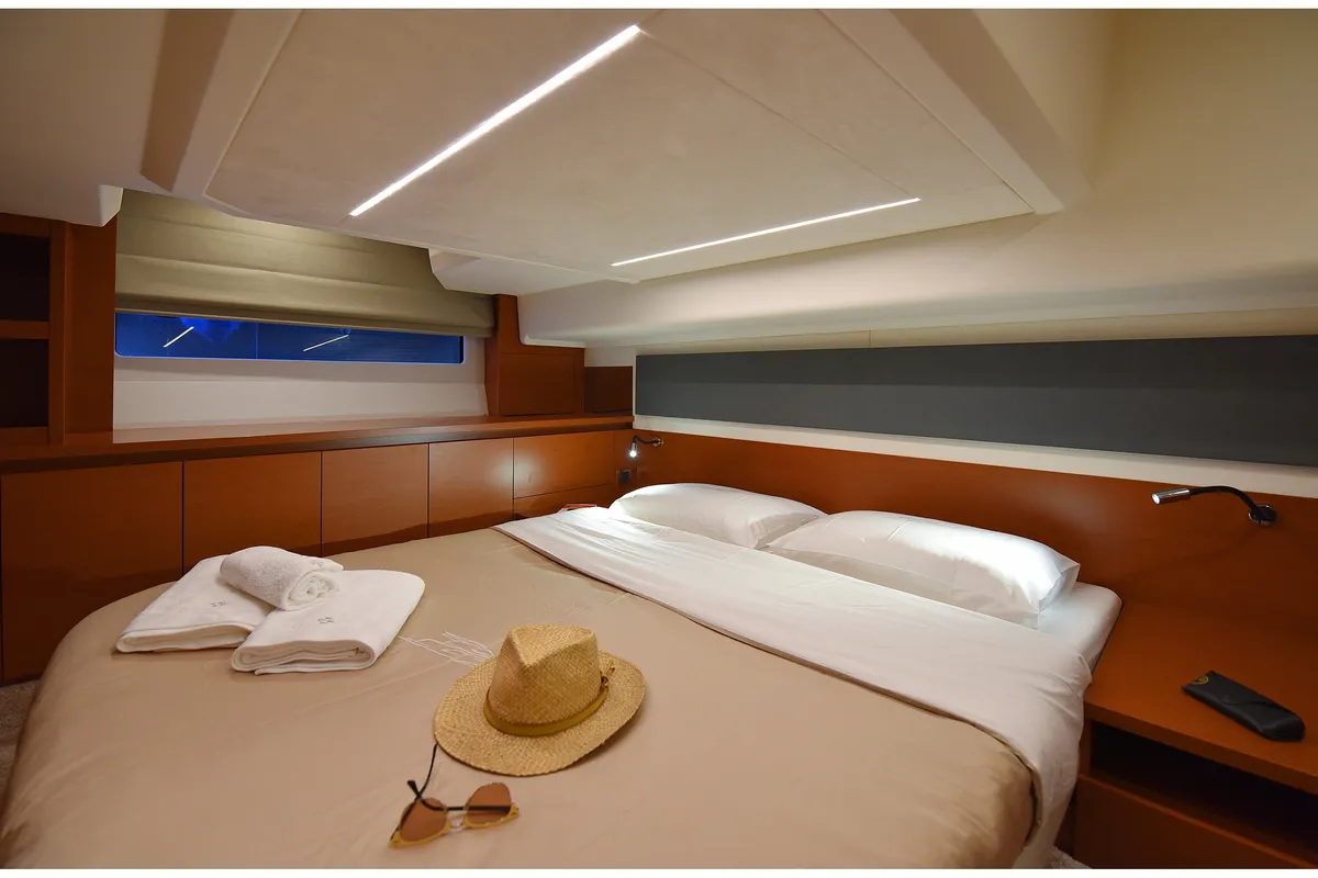 Cabin on My Love II, a Prestige 42 Fly motorboat at Llucmajor, Spain
