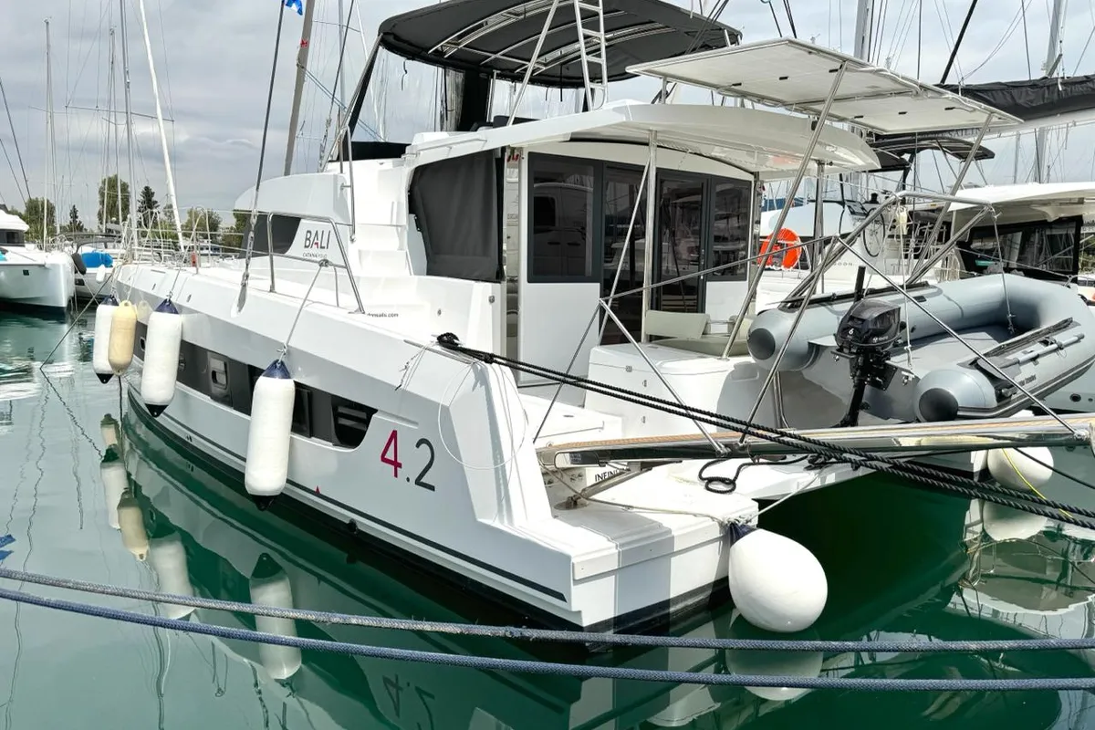 Exterior view of Infinity, a Bali 4.2 catamaran at Athens, Greece