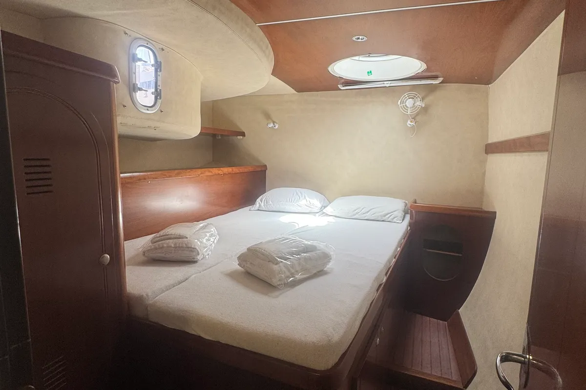 Cabin on Artemis K, a Fountaine Pajot Belize 43 catamaran at Municipal Unit of Lefkada, Greece