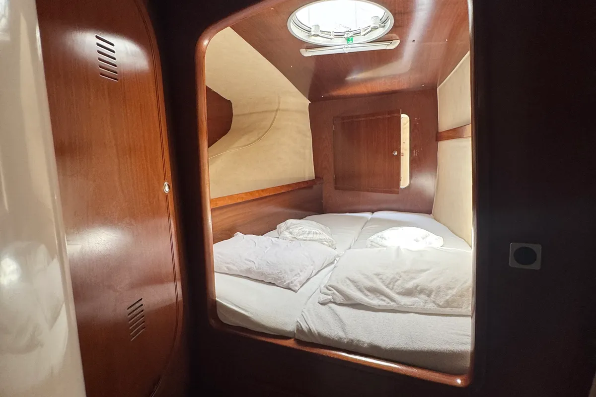Cabin on Artemis K, a Fountaine Pajot Belize 43 catamaran at Municipal Unit of Lefkada, Greece