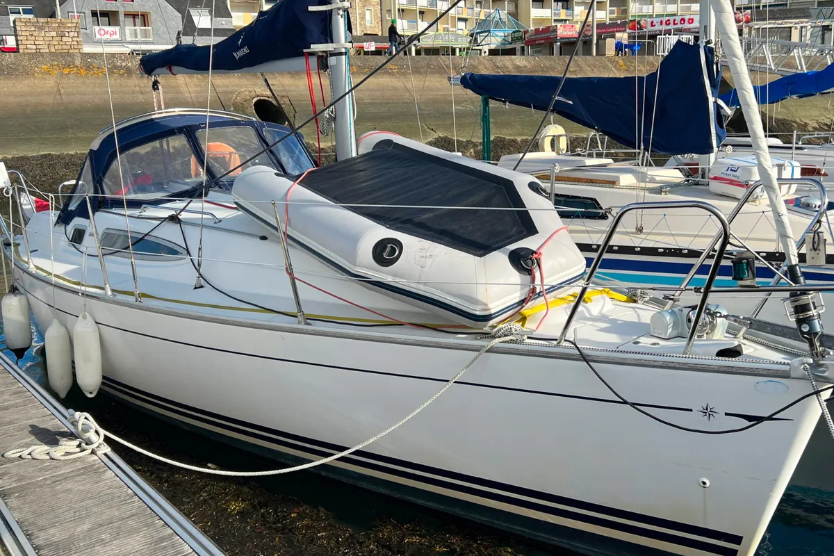 Exterior view of Cabeche, a Jeanneau Sun Odyssey 29.2 sailboat at Kerners, France