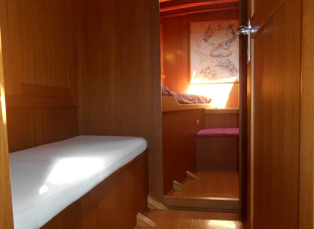 Cabin on Clan II, a Gulet Carlini Sciarelli 62.5 sailboat at Syracuse, Italy