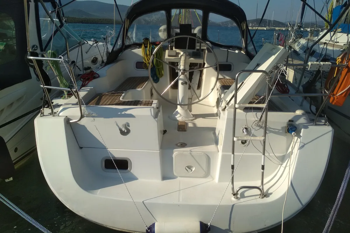 MAMMA, a Beneteau Oceanis 34 sailboat at Pteleos, Greece
