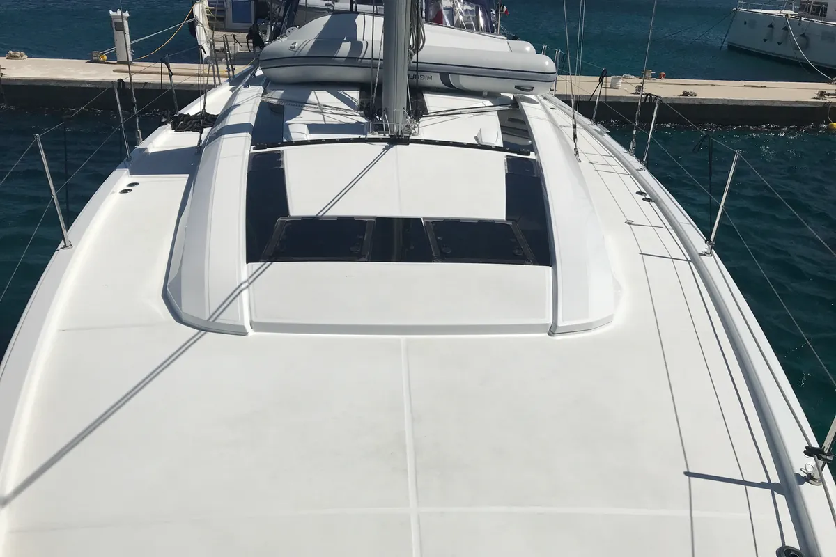 Deck of Gacrux, a Beneteau Oceanis 51.1 sailboat at Rosignano Solvay, Italy