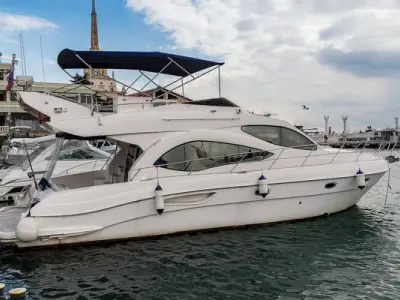 MY STARK, a Gulf Craft Majesty 44 motorboat at Athens, Greece