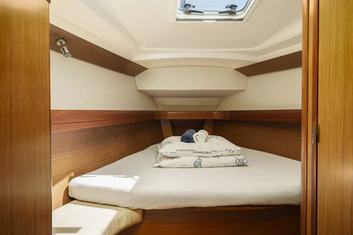 Cabin on Ema, a Jeanneau Sun Odyssey 42i sailboat at Tribunj, Croatia