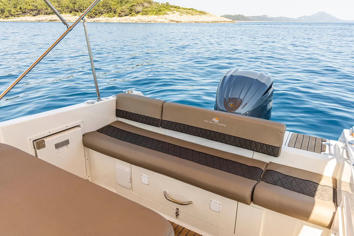 Deck of 275321ML, a Atlantic Marine Sun Cruiser 730 motorboat at Mali Lošinj, Croatia