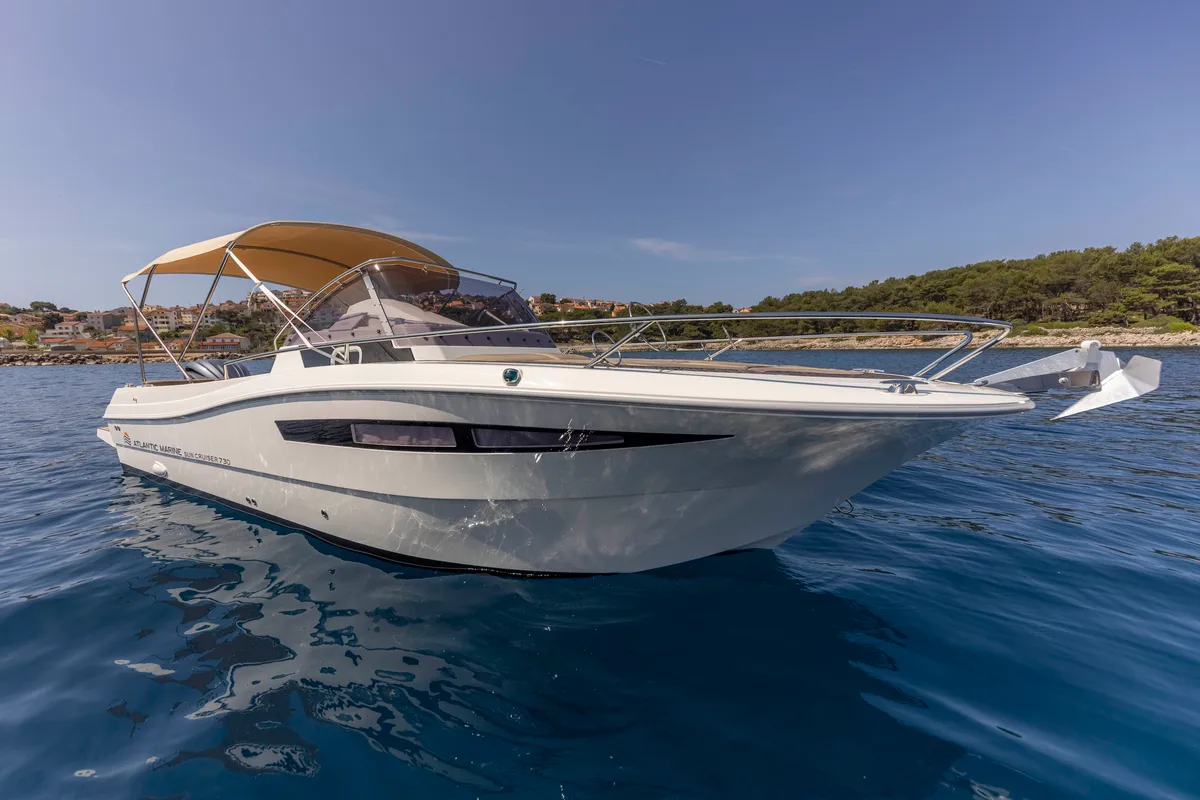 Exterior view of 275321ML, a Atlantic Marine Sun Cruiser 730 motorboat at Mali Lošinj, Croatia
