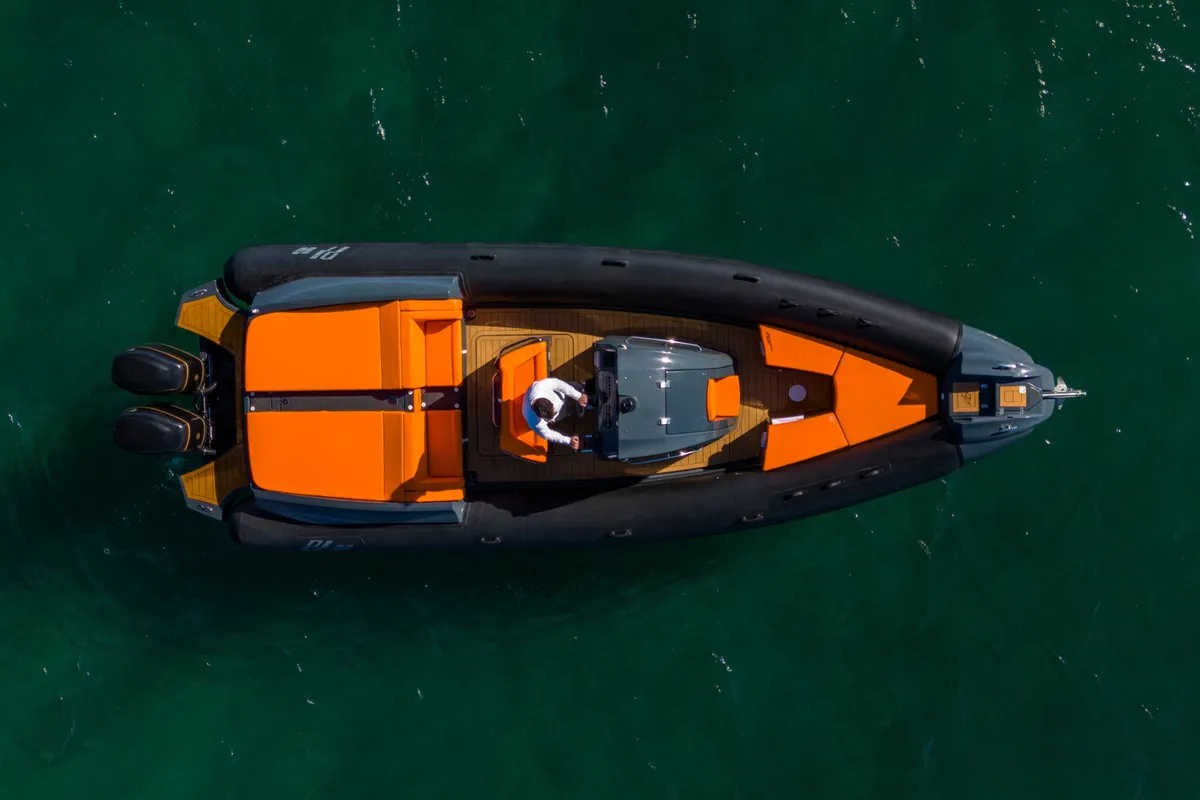 Floor plan of Viviana, a Gulet Panamera PY90 motorboat at Lavreotiki, Greece
