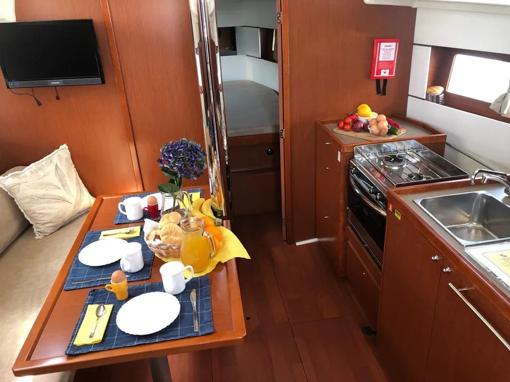 Salon of SAILOR JUPITER, a Beneteau Oceanis 38.1 sailboat at Općina Medulin, Croatia