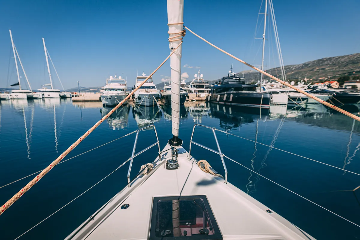 Salon of Angelique, a Dufour 470 sailboat at Kaštela, Croatia
