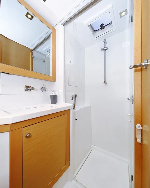 Head on Ladies And Gentlemen, a Lagoon 450 catamaran at Općina Sukošan, Croatia