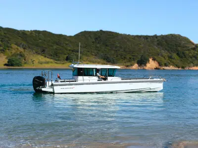 Tere Tere, a Axopar 28 motorboat at Bay of Islands, New Zealand
