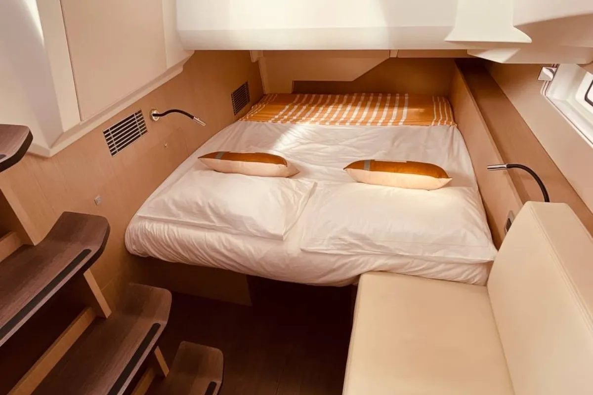 Cabin on Marina, a Jeanneau 55 sailboat at Salerno, Italy
