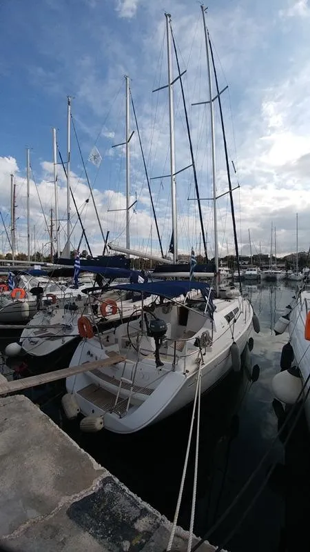 Deck of Katrina, a Jeanneau Sun Odyssey 36i sailboat at Municipal Unit of Elefsina, Greece
