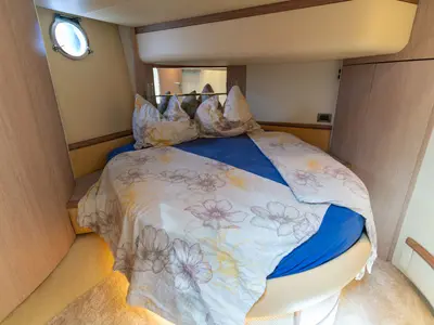 Cabin on Lena, a Azimut 50 Flybridge motor yacht at Lignano Sabbiadoro / Lignan, Italy