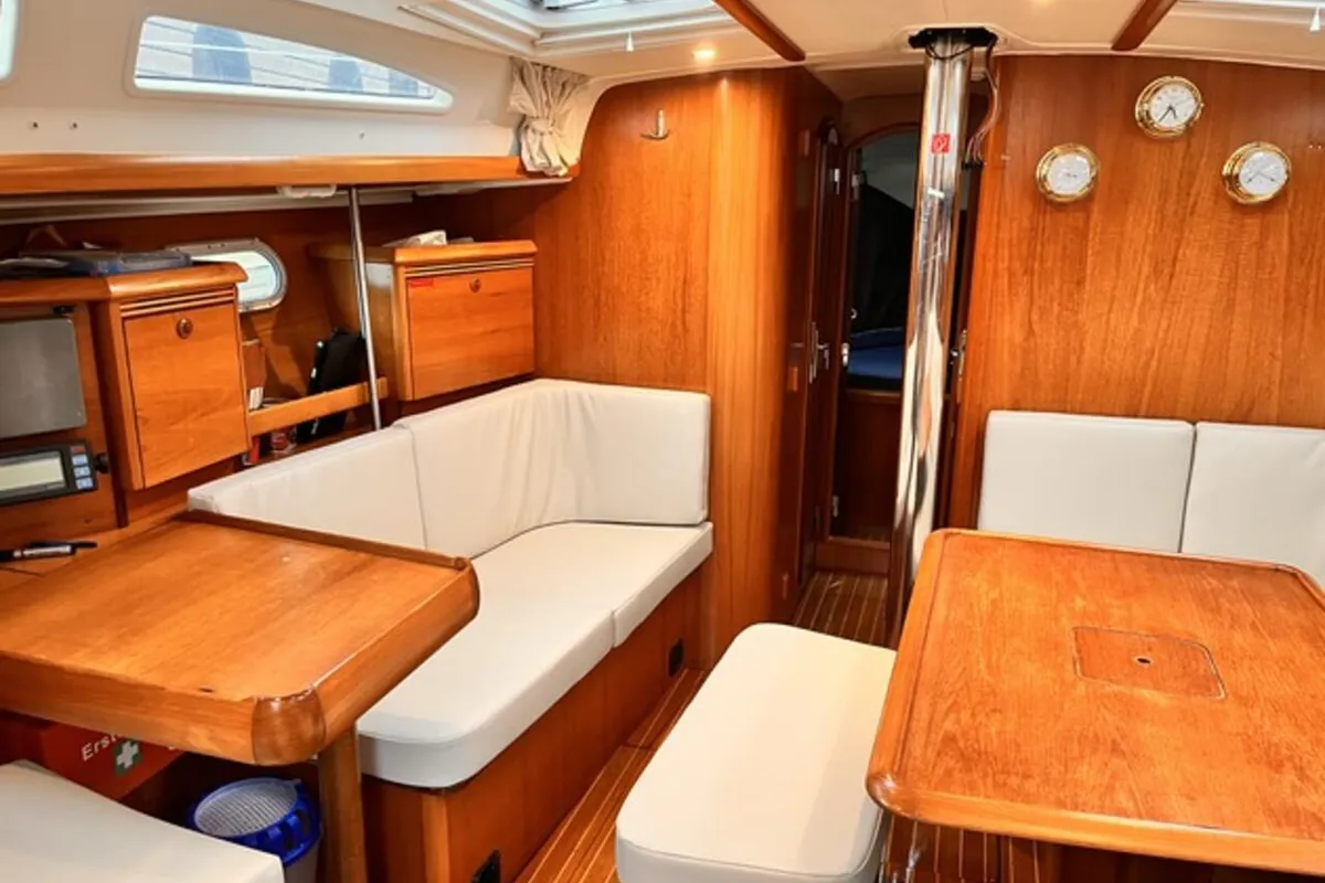 Salon of Baltic Sun, a Jeanneau Sun Odyssey 43 sailboat at Flensburg, Germany